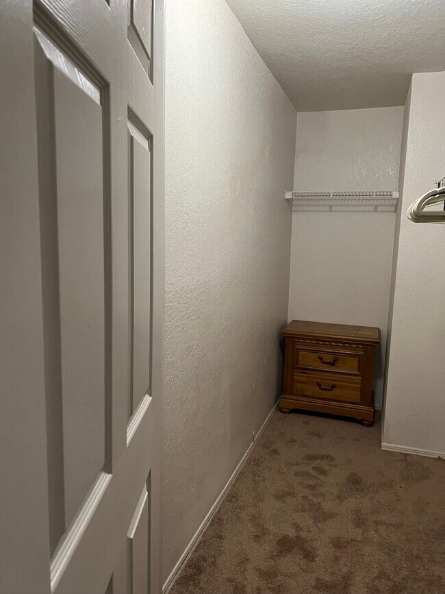 Building Photo - 5934 Brickleberry Ln