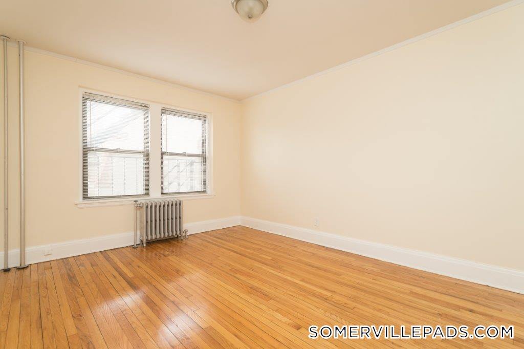 Building Photo - 123 Highland Ave