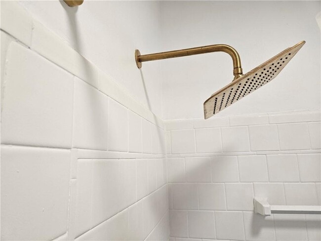 Building Photo - 57 Wampanoag Cir