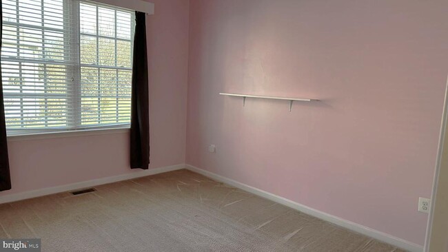 Building Photo - 148 Woodhaven Dr