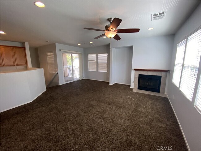 Building Photo - 15651 Vista Way