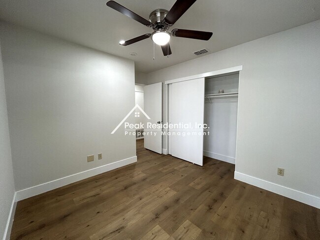 Building Photo - 7400 Martignetti Ct