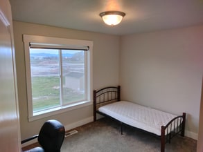 Building Photo - 1809 N 400 W