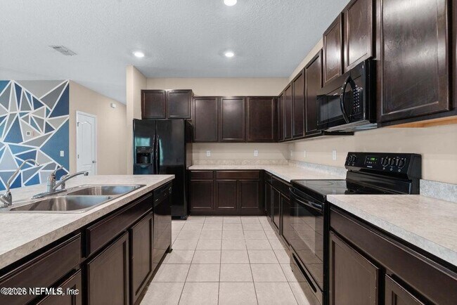 Building Photo - 10971 Ventnor Ave