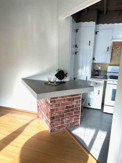 Building Photo - 5262 Willowcrest Ave