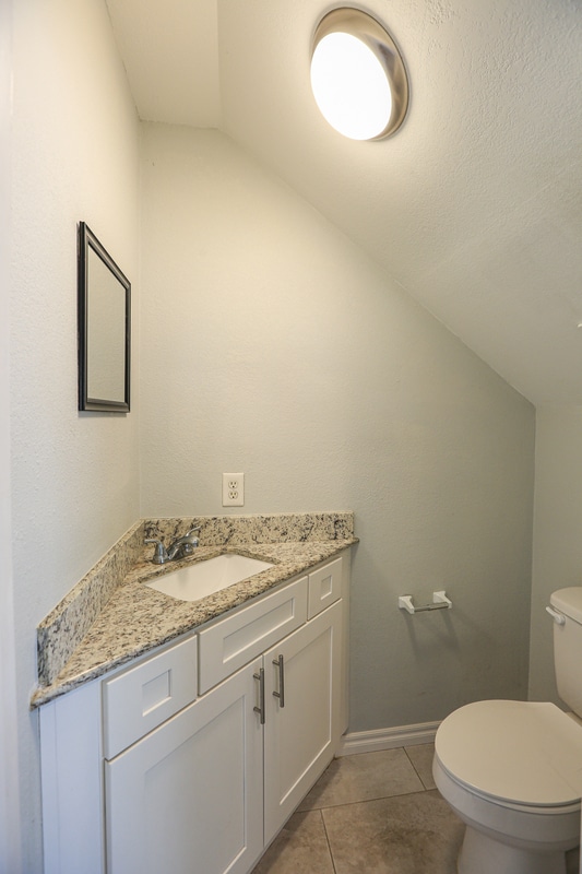 Building Photo - 602 Camellia Dr