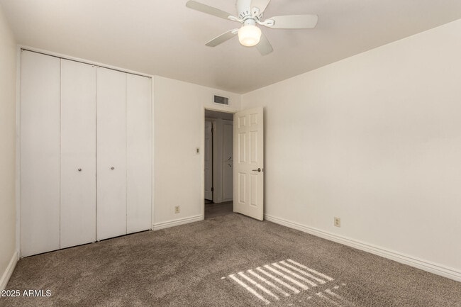 Building Photo - 8730 E Terrace Dr