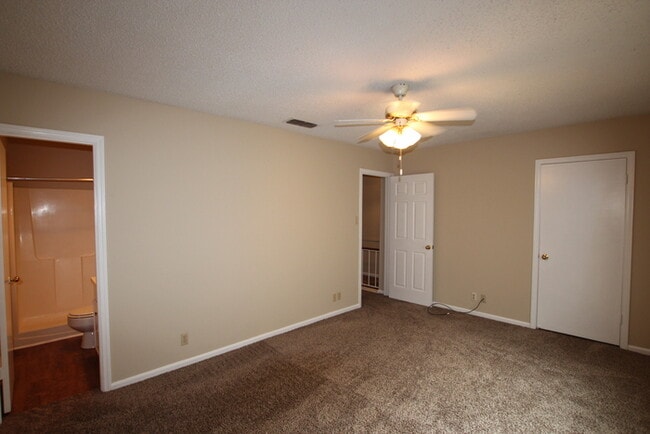 Building Photo - Beautiful 3 Bedroom, 2.5 Bath Townhome in Tyler – Available!