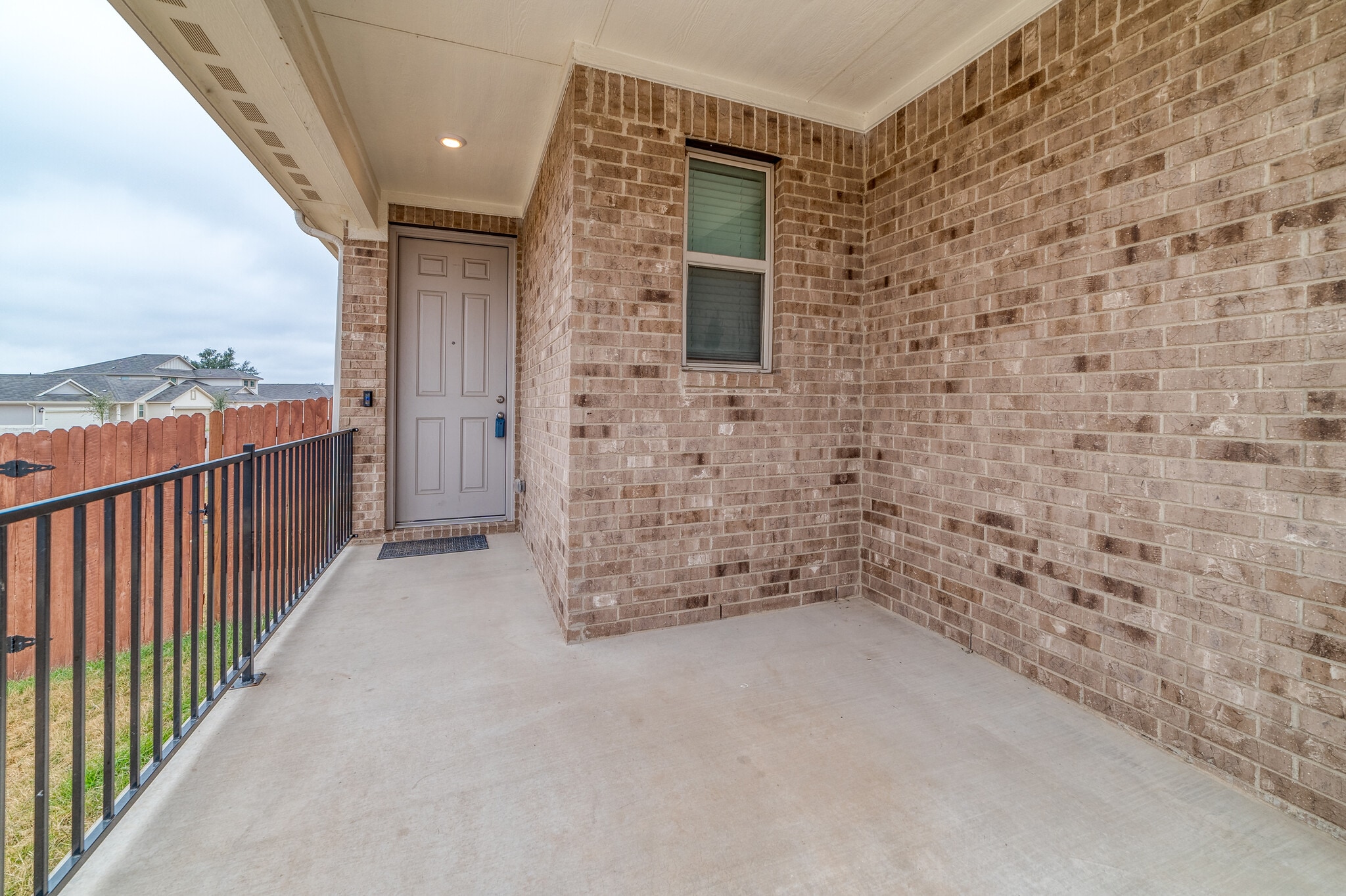 Building Photo - 101 Red Cedar Ct