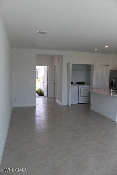 Building Photo - 4254 Canova Ct