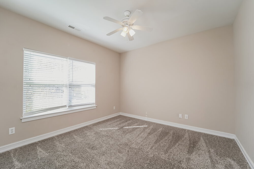 Building Photo - 8607 Castle Cliff Dr