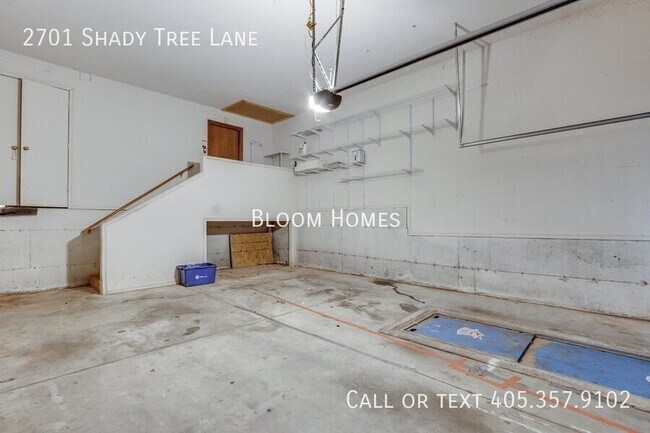 Building Photo - 2701 Shady Tree Ln