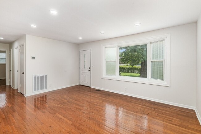 Building Photo - Lovely 3 Bedroom in Parkview Estates!