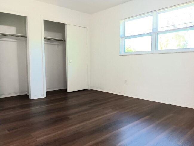 Building Photo - Big space equals big value! Close to Pinellas Trail, beaches & SPC