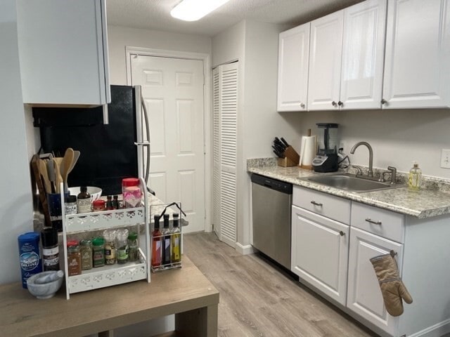 Building Photo - 10 Walden Dr