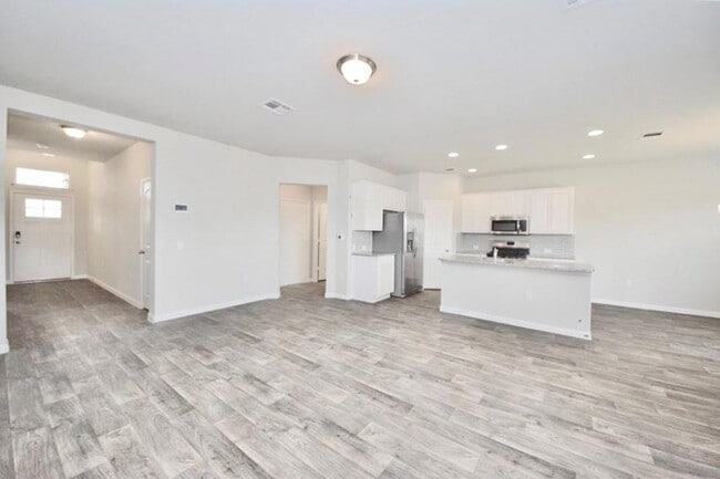 Building Photo - 1513 Fort Dessau Rd
