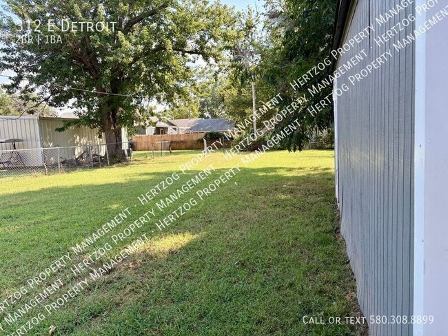 Building Photo - 312 E Detroit-