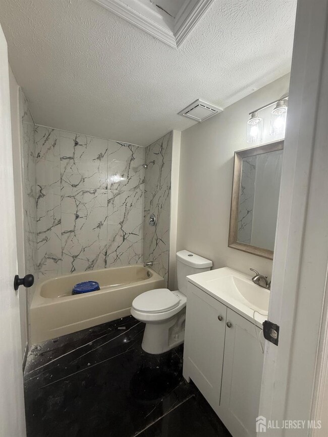 Building Photo - 14 James Cubberly Ct