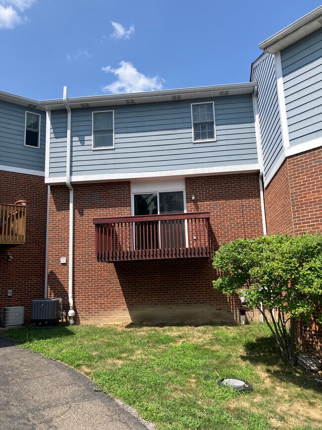 Building Photo - 77 Hennig Dr