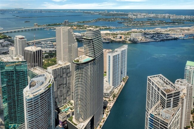 Building Photo - 300 Biscayne Blvd Way