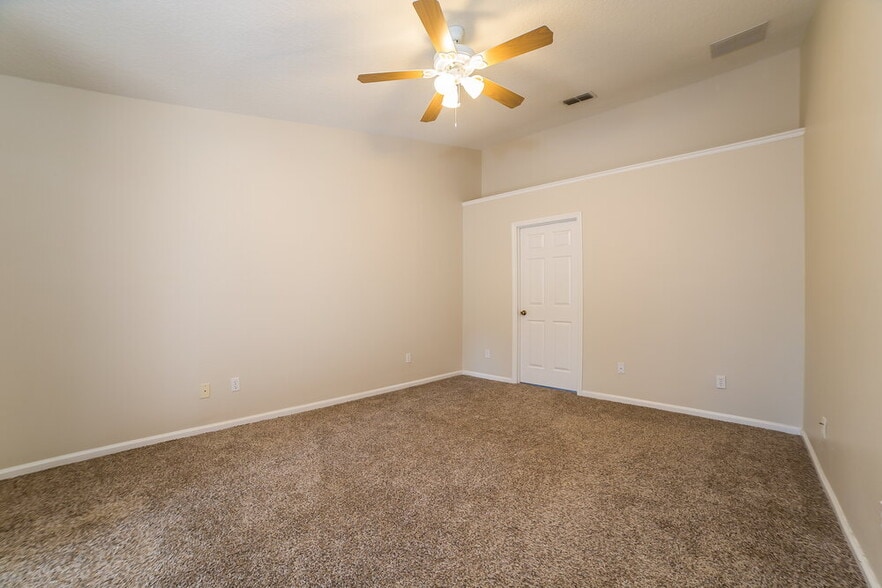 Building Photo - 354 Hanging Moss Cir