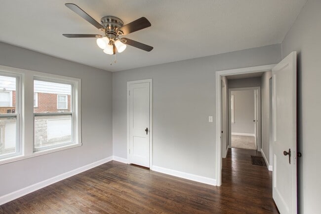 Building Photo - 1020 S 55th St