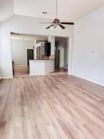 Building Photo - 504 Hummingbird Dr