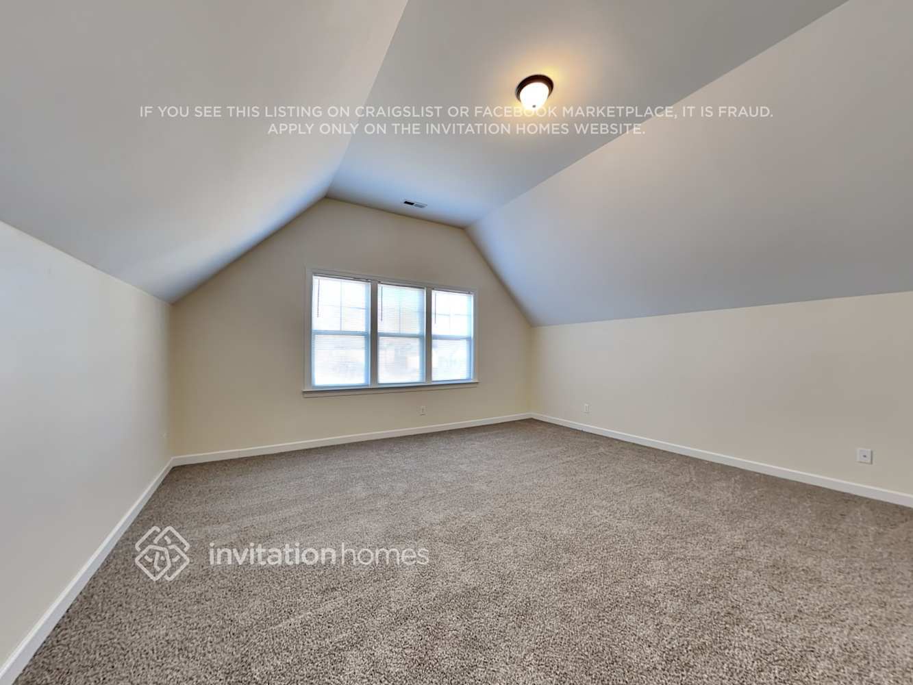 Building Photo - 613 Adams Point Dr