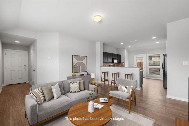 Building Photo - 13024 Tinker St