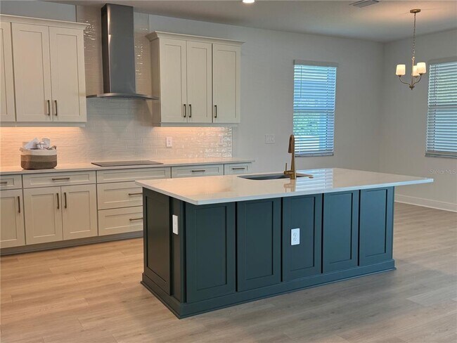 Building Photo - 1512 Lugano Cir