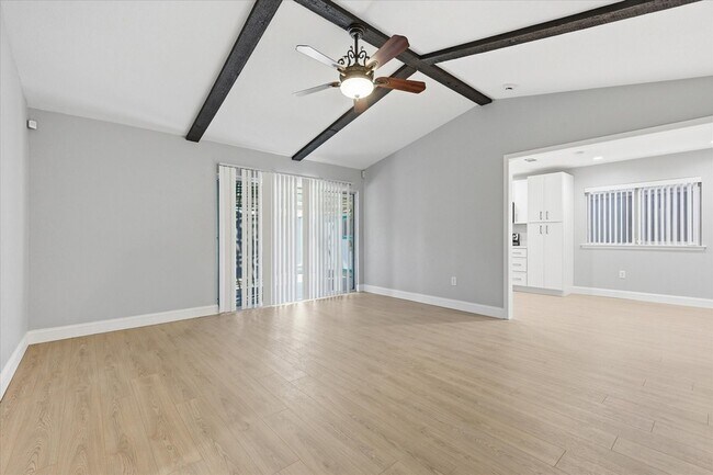 Building Photo - 2132 Bordeaux Dr