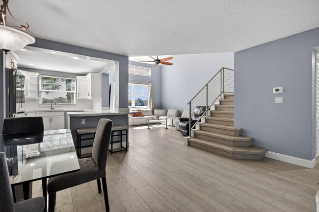 Building Photo - 805 Mainsail Cir