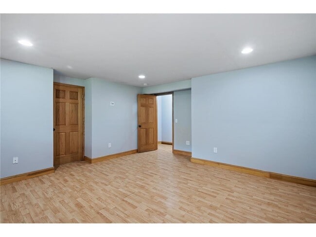 Building Photo - 17245 33rd Ave N