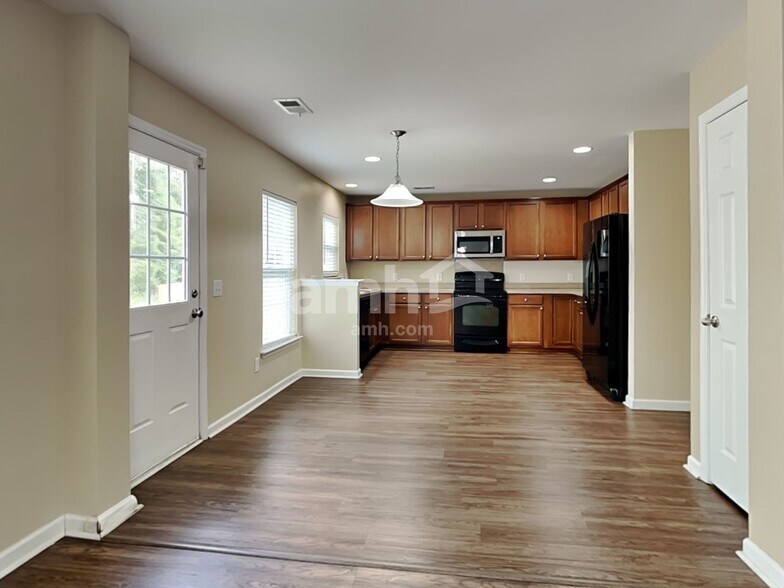 Building Photo - 314 Southwilde Way