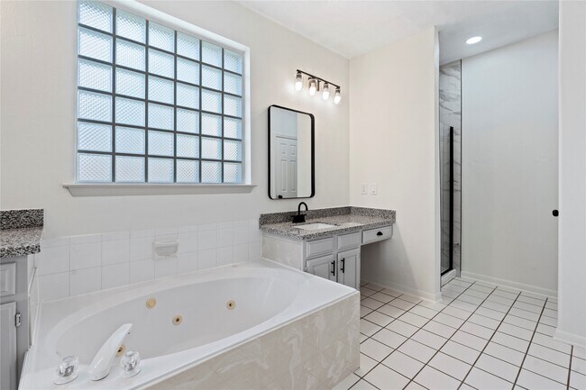 Building Photo - 1602 Winston Homestead Dr