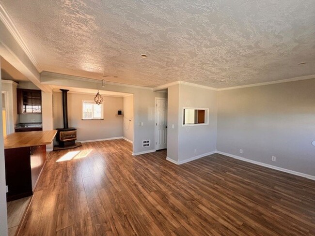 Building Photo - Nice North Bend Home!