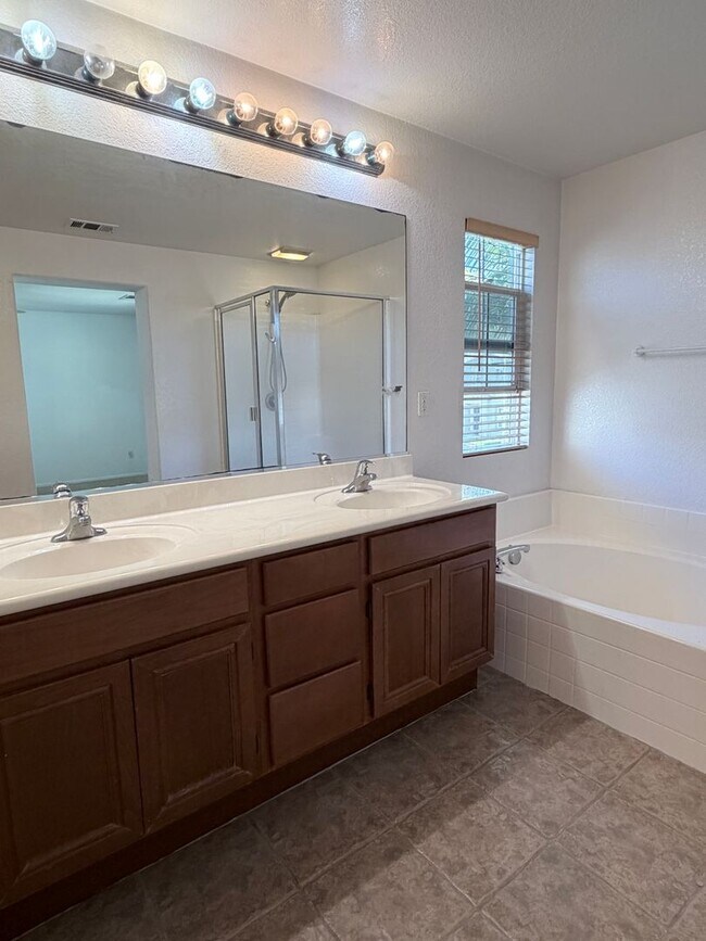 Building Photo - 203 Franciscan Way