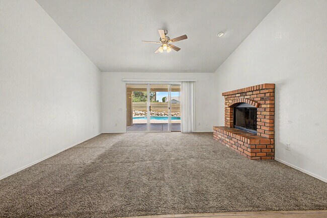 Building Photo - 20633 N 63rd Dr