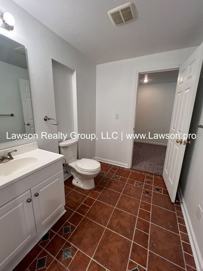 Building Photo - Beautiful Four Bedroom Home in "The Groves...