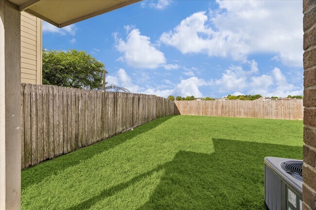 Building Photo - 19811 Shores Edge Dr