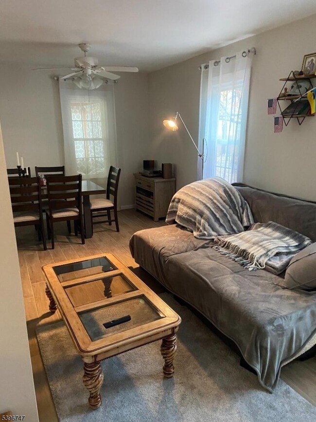 Building Photo - 492 Dogwood Ln