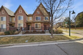 Building Photo - Meticulously maintained 4-bedroom, 3.5-bath  Townhouse In the Heart of Highlands Ranch!