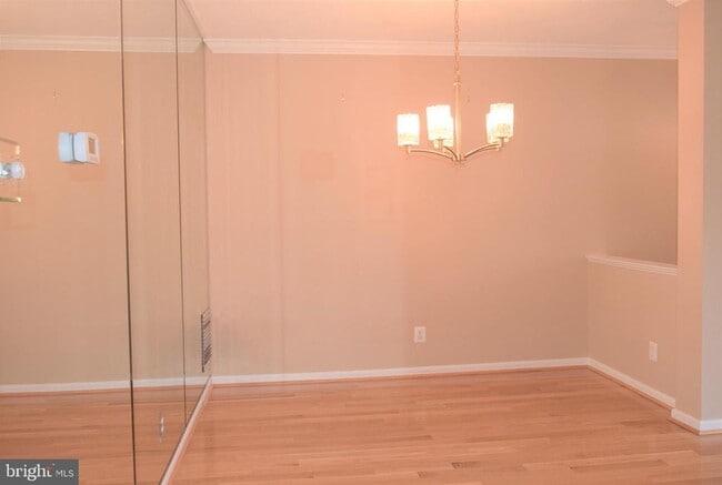 Building Photo - 8933 Royal Astor Way