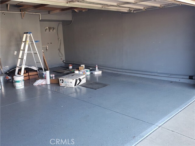 Building Photo - 2015 Clear River Ln