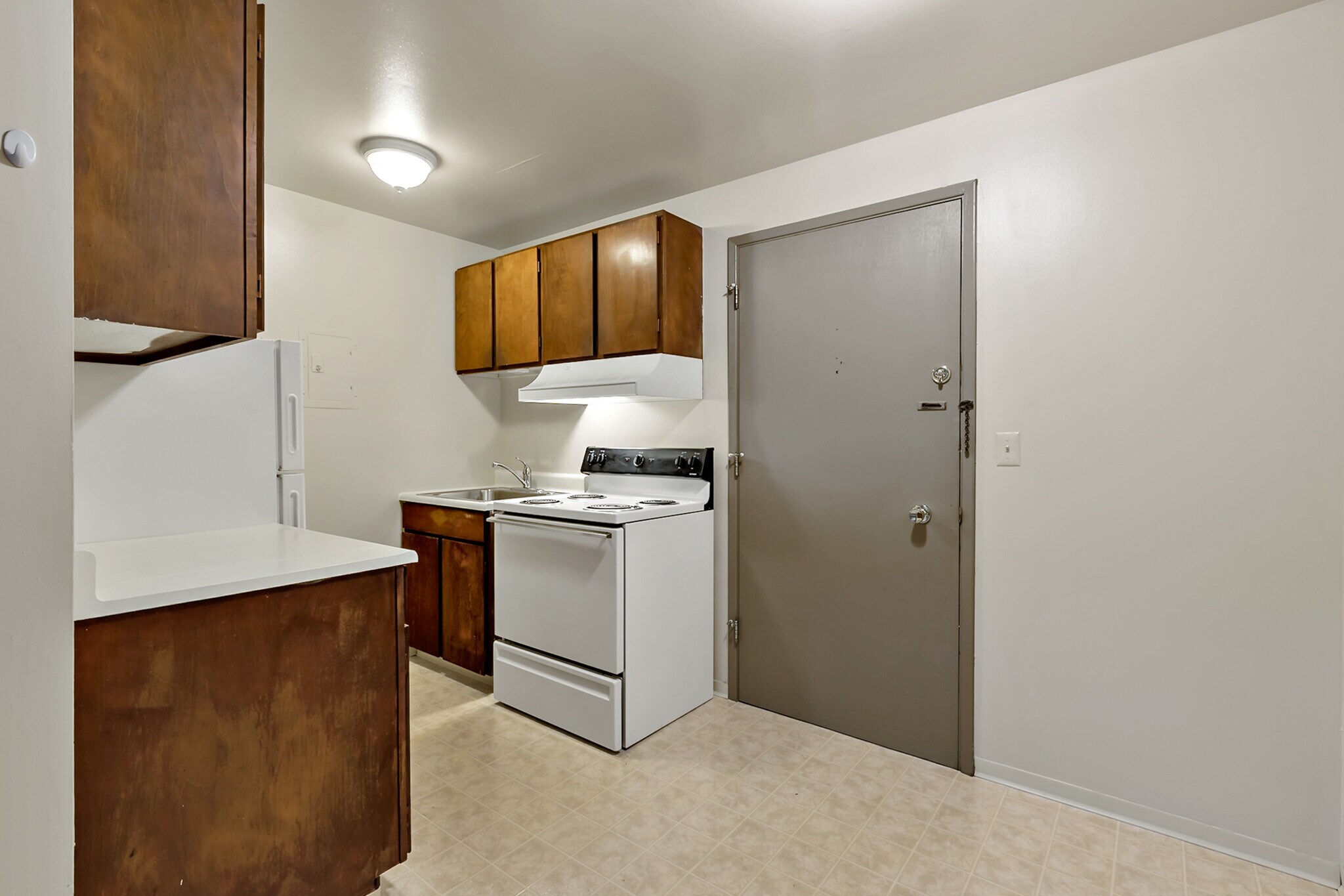 Building Photo - 5515 15th Ave NE