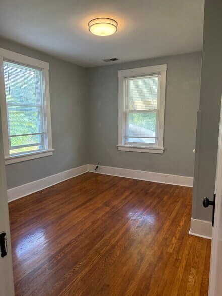 bedroom #1 - 1411 Beechview Ave