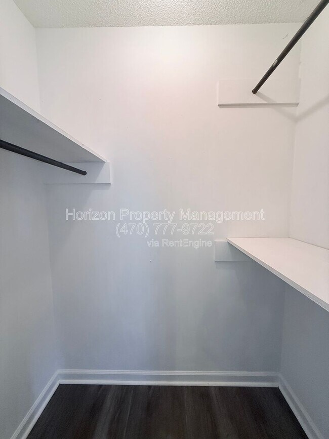 Building Photo - 3730 Old Flowery Branch Rd