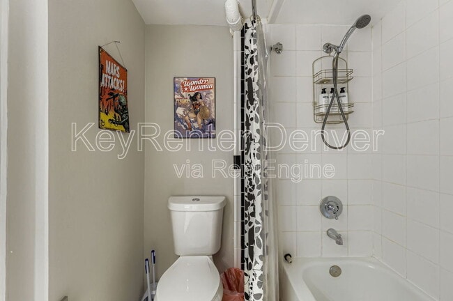 Building Photo - 5327 Independence St