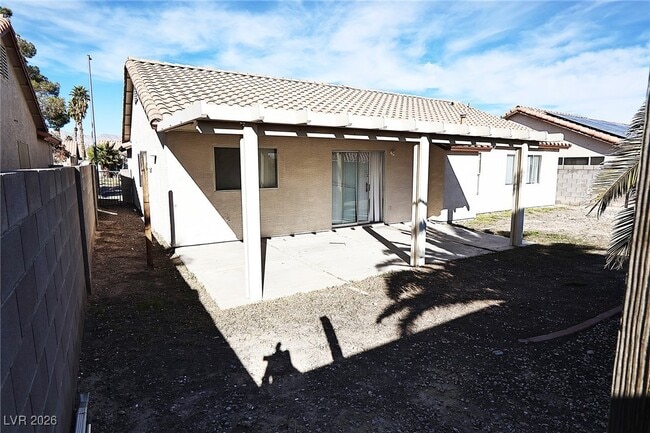 Building Photo - 425 Don Fernando Circle