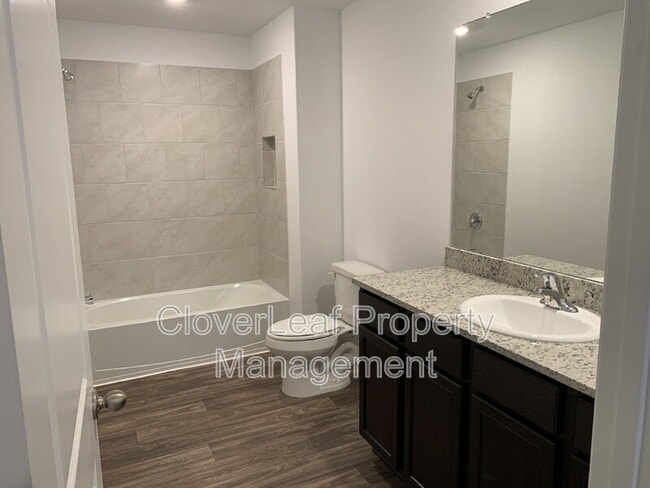 Building Photo - 751 Wonderland Trail